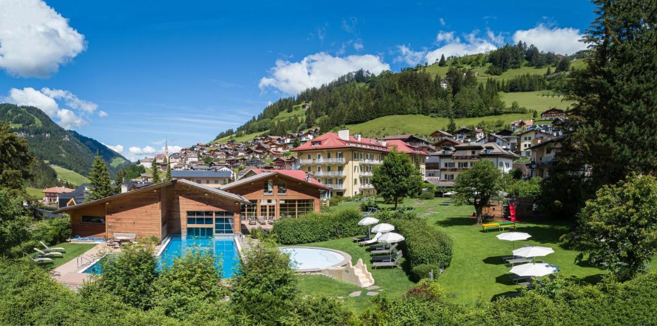 Family Hotel Posta Santa Cristina Val Gardena Kültér fotó