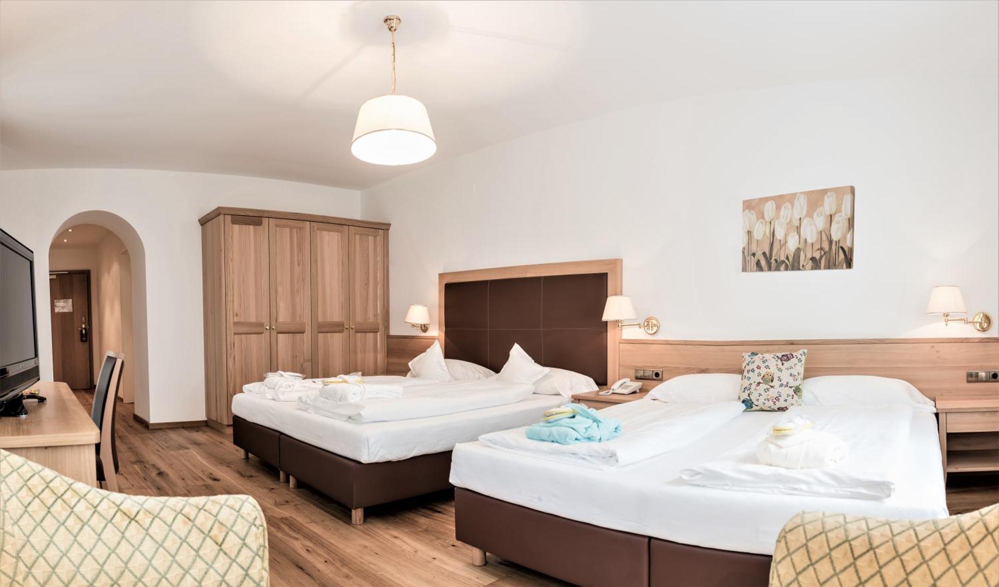 Family Hotel Posta Santa Cristina Val Gardena Kültér fotó